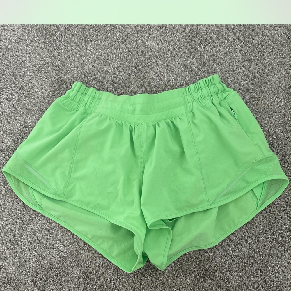 Lululemon Athletica Scream Green Athletic Shorts 2.5” low-rise
